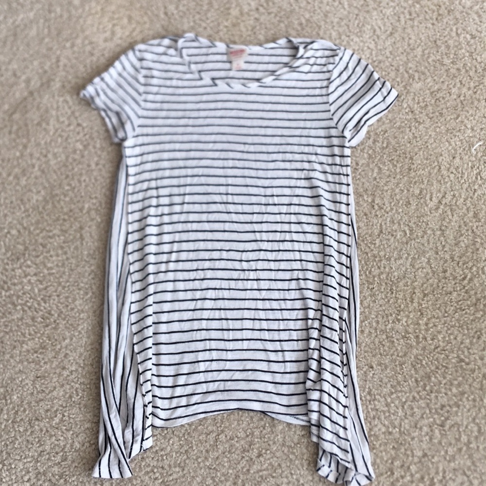 Soft striped black and white tee
